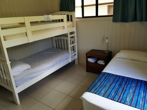 Hotel Cardwell Beachcomber Motel & Tourist Park