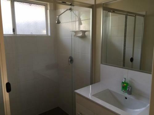 Holland Park Motel