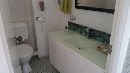 Holland Park Motel