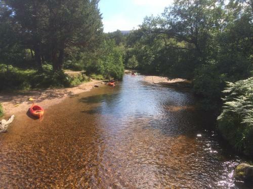 Riverbank Lodge
