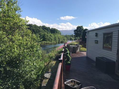 Riverbank Lodge