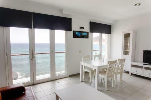 Apartamento Edificio Playa Chica