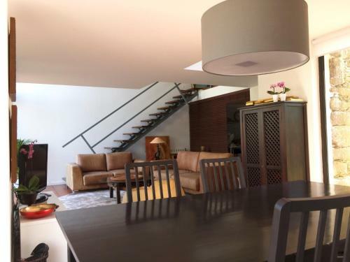 Liiiving In Caminha | Oak Tree Chill House