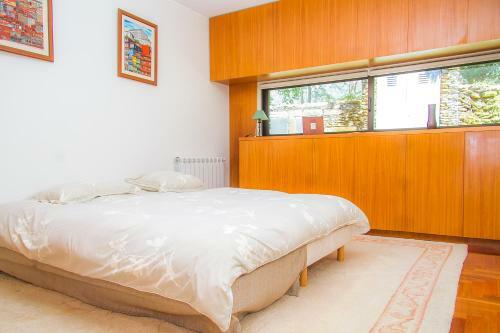 Liiiving In Caminha | Oak Tree Chill House