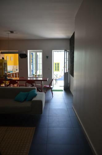 Albergue A-t�pica Guesthouse