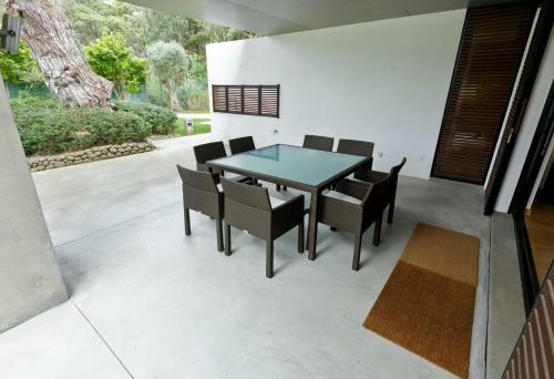 Villa Monte Serves