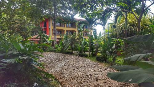 Pacifico Loft Hotel