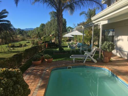 Hostal Oewerpalms View