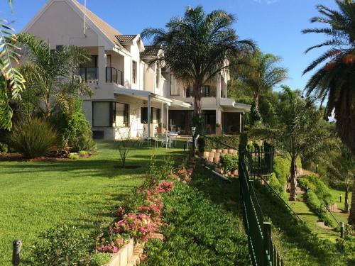 Hostal Oewerpalms View