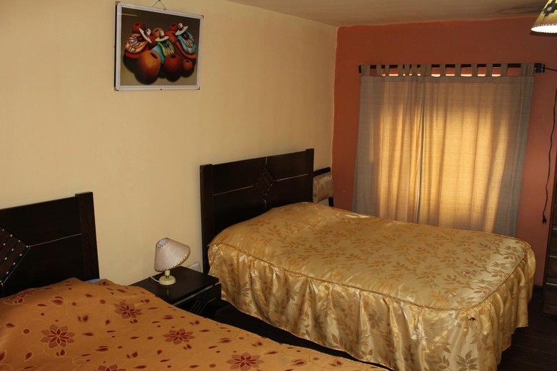 Robertos Hostel