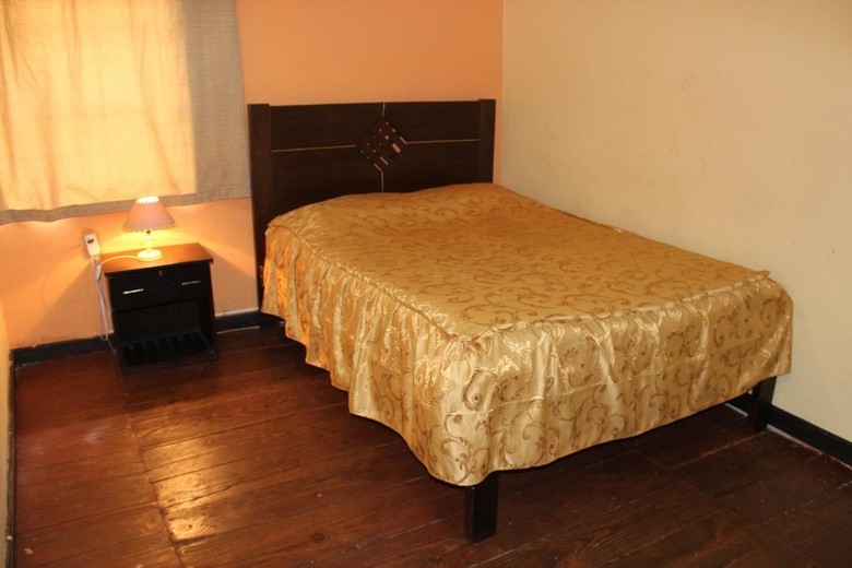 Robertos Hostel