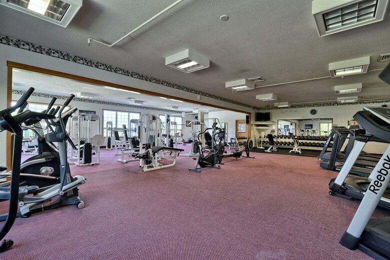 Hotel Cabot Inn & Suites
