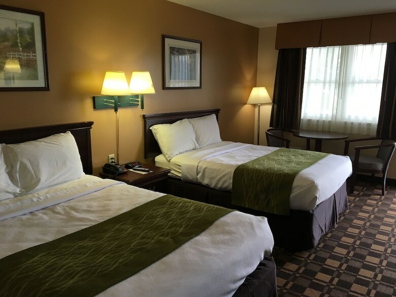 Hotel Cabot Inn & Suites