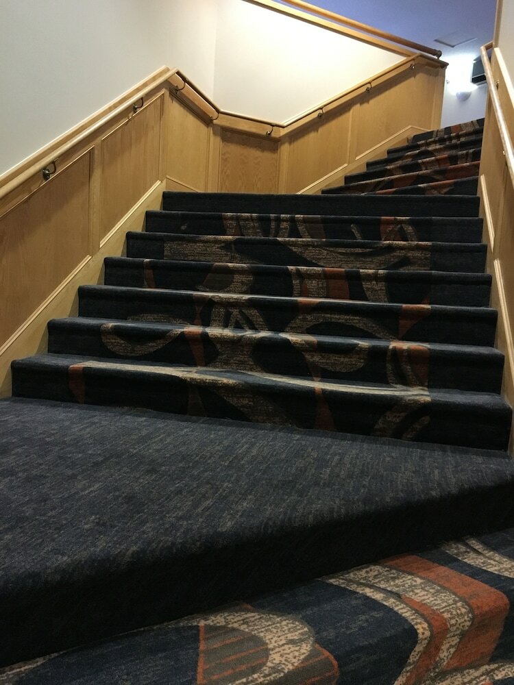 Hotel Cabot Inn & Suites