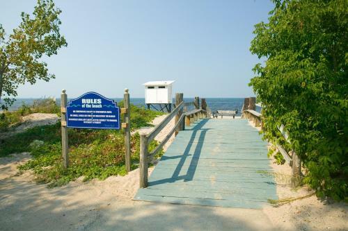 Brennan Beach Park Model 13