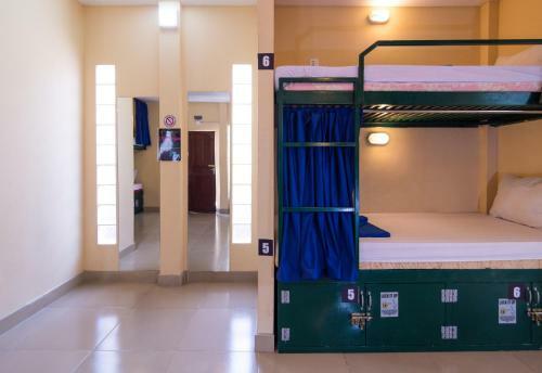 Hostal Monkey Republic Kampot