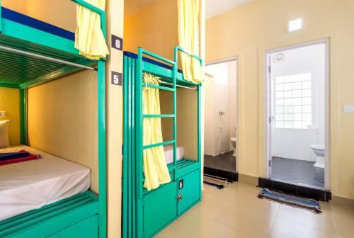 Hostal Monkey Republic Kampot