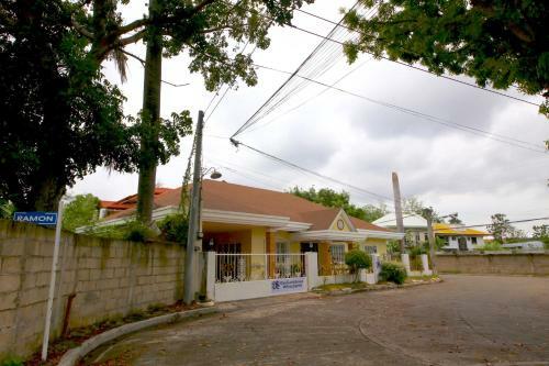 Hostal Dee Guesthouse White Sands