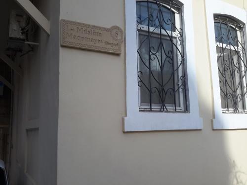 Apartment On 1st Muslim Magomayev Lane 6