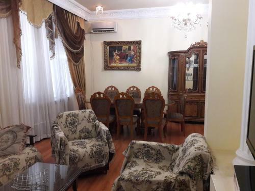 Apartamento 28 Maj Street Neft Akademia