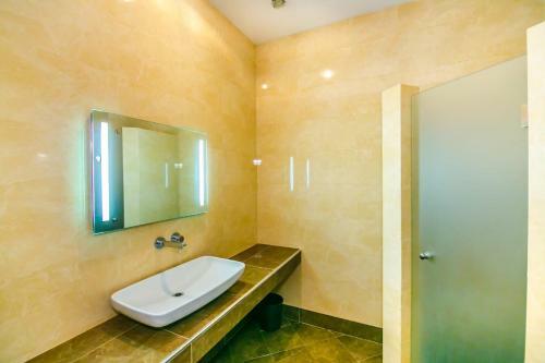 Apartamento Teatr Rashida Beibytova 2