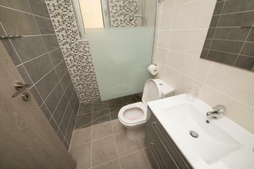 Apartamento Christopher's Sandy Beach Suites