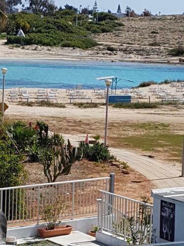Apartamento Christopher's Sandy Beach Suites