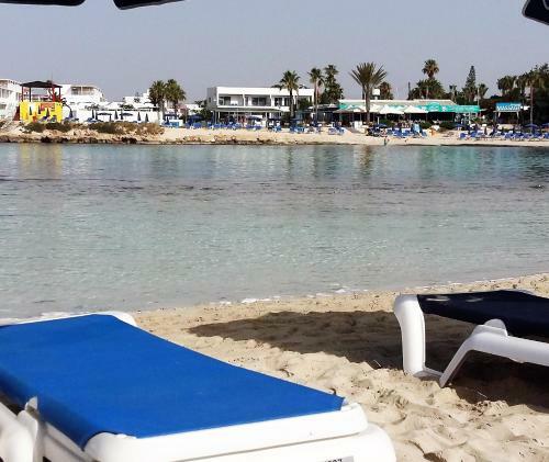 Apartamento Christopher's Sandy Beach Suites