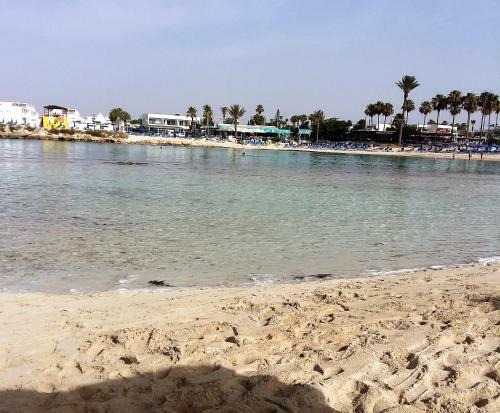 Apartamento Christopher's Sandy Beach Suites