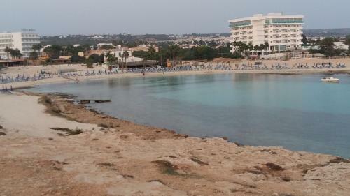 Apartamento Christopher's Sandy Beach Suites