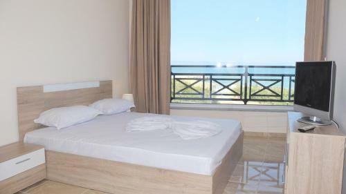 Golden Sea View Apartments
