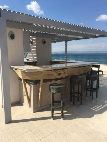 Golden Sea View Apartments