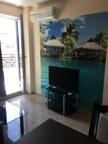 Golden Sea View Apartments