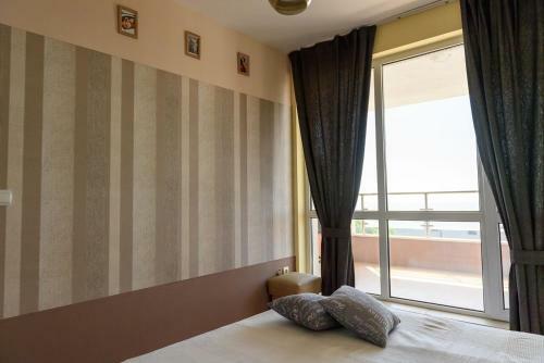 Iris Apartments