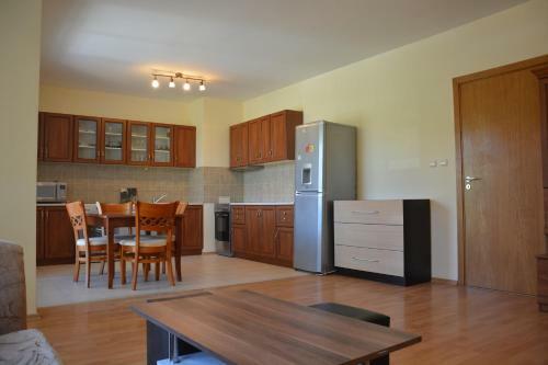 Iris Apartments