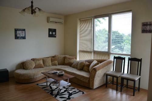 Iris Apartments