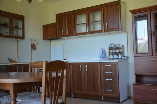 Iris Apartments