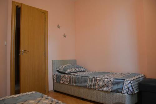 Iris Apartments