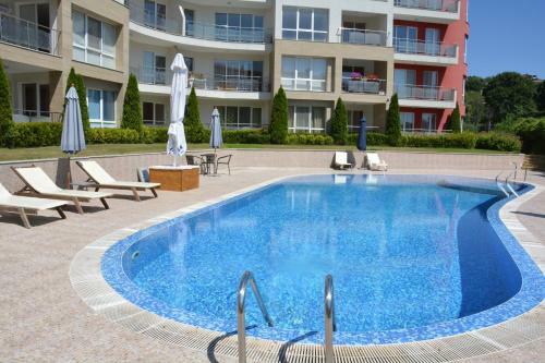 Iris Apartments