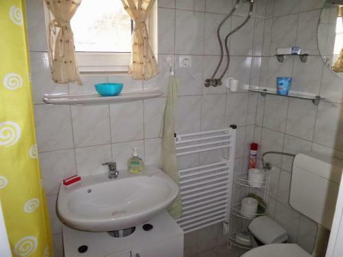 Tiszavir�g Vend�gh�z