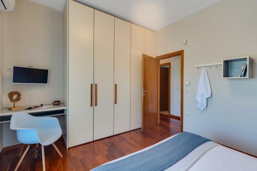 Villa Ampelaki - With Heated Pool