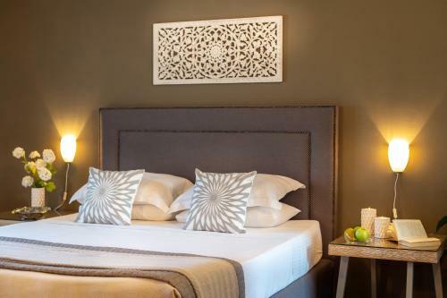 Villa Ampelaki - With Heated Pool