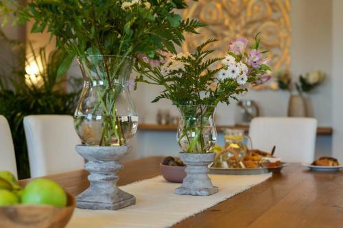 Villa Ampelaki - With Heated Pool