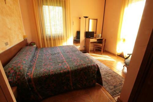 Hotel Sarre