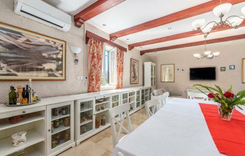 Apartamentos House Peresiji