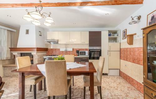 Apartamentos House Peresiji
