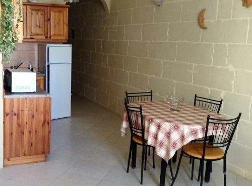 Apartment In Central Marsalforn