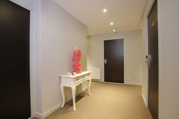 Interhotel Le Grillon D Or
