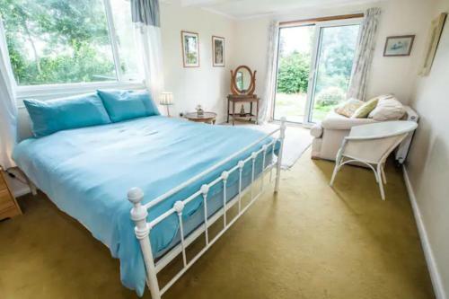 Home Comforts In Peaceful 2 Acres