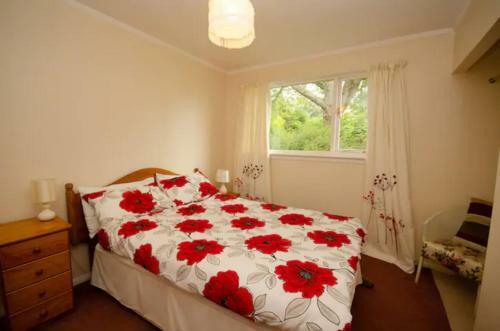 Home Comforts In Peaceful 2 Acres
